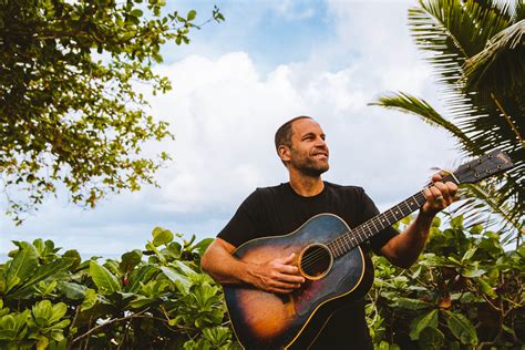 What Type of Music Is Jack Johnson: A Diverse and Insightful Discussion